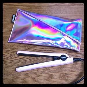 Eva NYC Mini Ceramic Styling Iron + Bag
